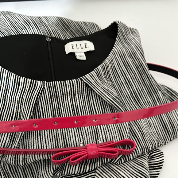 Cute flared A-line black and white dress with hot pink patent leather belt - Picture 7 of 10